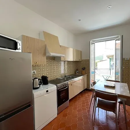 T 3 Place Du Village A 100 M Du Port De Plaisance