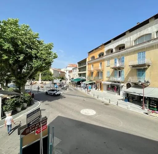 T 3 Place Du Village A 100 M Du Port De Plaisance Appartement *