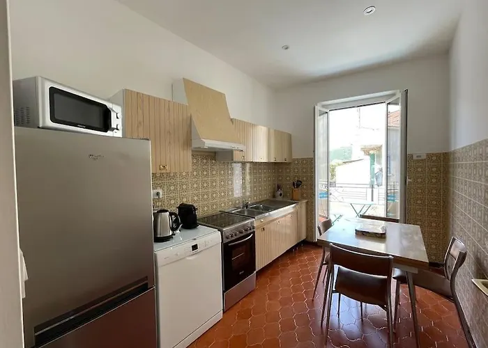 T 3 Place Du Village A 100 M Du Port De Plaisance