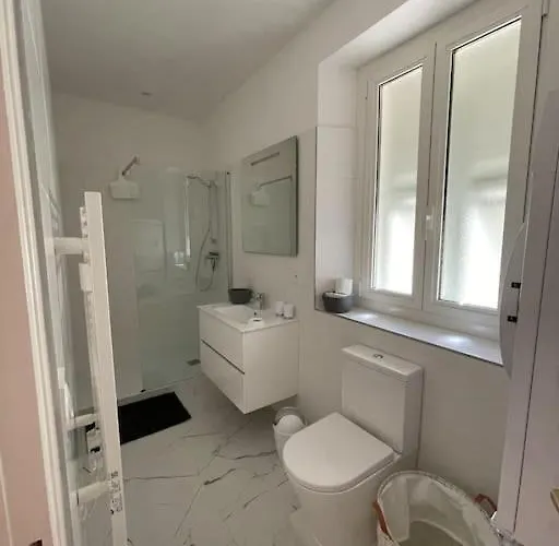 Appartement T 3 Place Du Village A 100 M Du Port De Plaisance